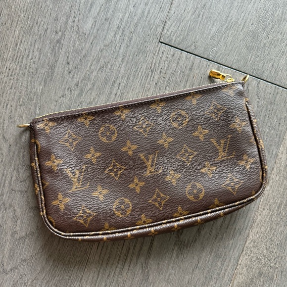 Louis Vuitton Multi Pochette Accessoires - Picture 4 of 8